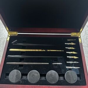 Vintage Calligraphy Dip Pen Set in Black and Gold